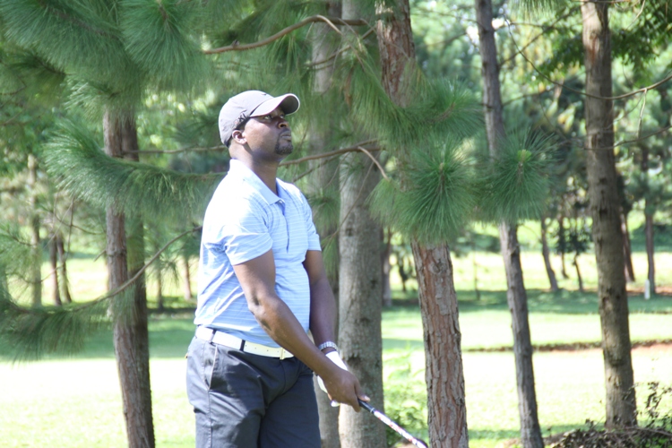 Club Jakers (Palz) Boss Juuko now has a sharp eye for golf holes than babe's yoyos.