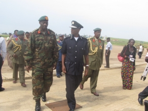 CDF-Aronda-Nyakairima-IGP-Kale-Kayihura-at-Entebbe-Airport-Receiving-Late-Kategaya-Body-Casket-In-2013