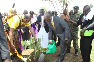 Kabaka planted a tree after launching 'Bulungi Bwansi'.
