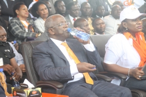 Amama Mbabazi has blamed police for raiding his lawyer's chambers.