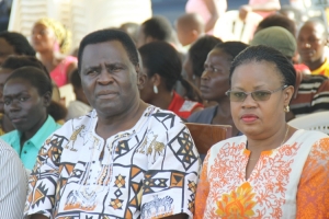 Musiitwa Mulasa with unidentified babe.