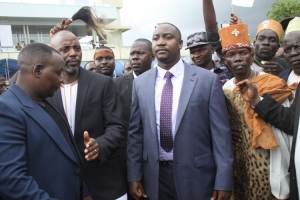 Kyabazinga Gabula Nadiope shortly after arriving at Entebbe Airport.