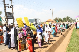 Muslims marching to RDC Kirabira's office on Friday over the controversial land.