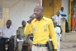 Motor-mouthed Semujju Richard aka Tekiso who was assaulted by Jacob Kimera Fred.