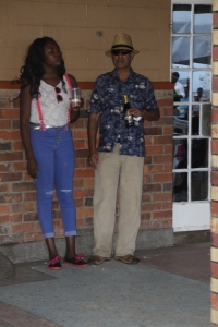 Babe busy sweet talking Zungu fella.