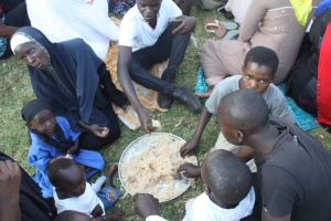 Kids swallowing pilawo like madness. 