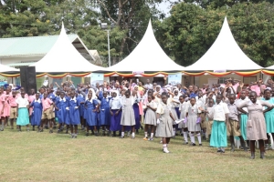 Primary School pupils in an exercise session.