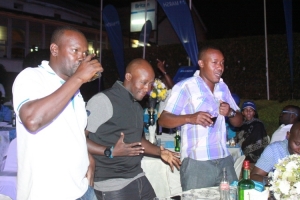 beer-thirsty-fellas-feeling-high-after-guzzling-lots-of-pints