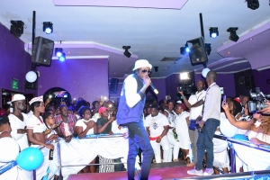 ziza-bafana-on-stage