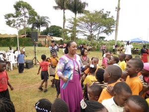 mp-tumusiime-dances-with-the-school-kids