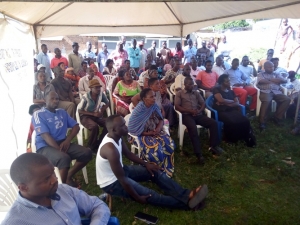 Residents during the meeting. They pinned the LC1 Chairman Paul Zikuliza for engaging in shoddy land deals in the area.