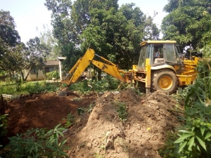 A Grader excavating the demarcated St. Mark Church land that has sparked a bitter row between the Manyago residents and the church.