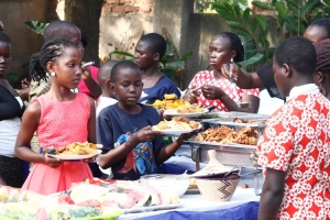 Kids drown in food @ Roy's confirmation party. 
