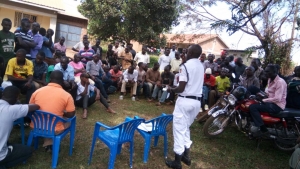 Entebbe OC Traffic Eriya Kamugisha held a meeting with Boda Boda riders and warned them against Indiscipline and reckless riding.