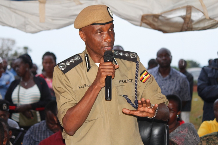 Kayihura, Sex Workers Crack Deal. IGP Kale Kayihura has held a number of meetings with sex workers with an aim of helping them venture into other income generating projects.