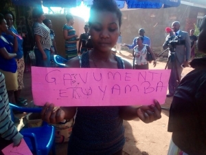 Women demonstrating over the killing of women in Katabi Town Council.