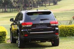 The grand Prize Jeep that Golfers failed to win.