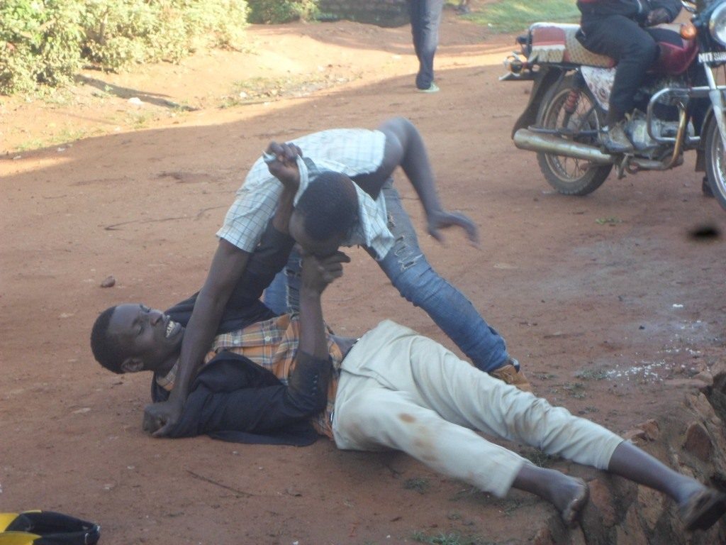 Drama as Drunken Men Exchange Blows From Bar