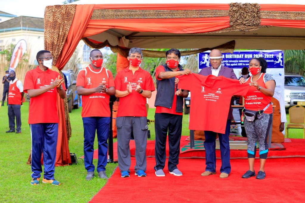 Ugandans participate in Airtel Kabaka Birthday Virtual Run to raise awareness against HIV/AIDS The Airtel Uganda team pose for a photo with the Kabaka of Buganda at the Kabaka Birthday Run