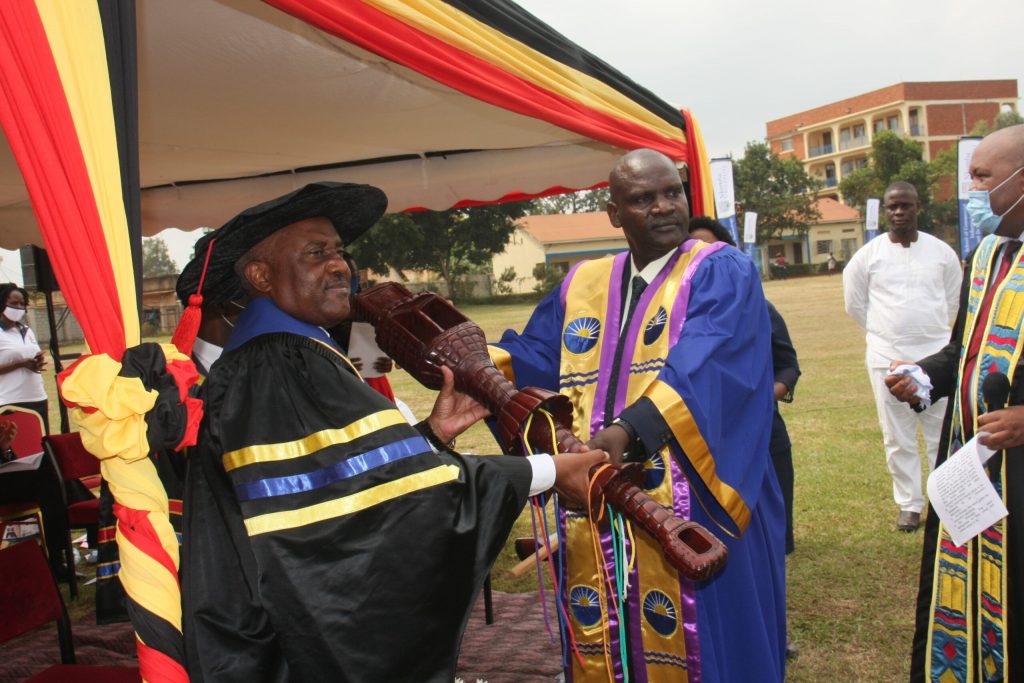 The chairman of Uganda National oil Company Mr Emmanuel Katongole is the new chancellor and will replace Mr Gordon Wavamunno who served for nine years.  