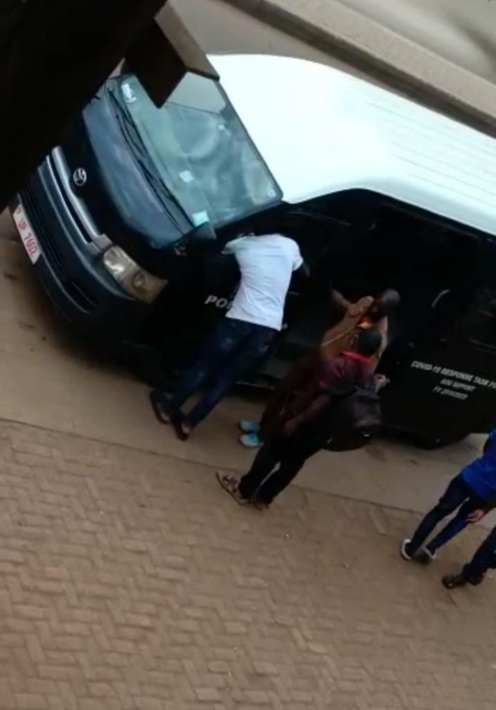 Driver of Police Van Caught on Video Using it as Taxi Arrested