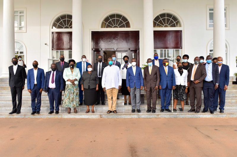 President Yoweri Museveni in a group photo with Parliamentary Committee members for the National Social Security Fund (NSSF) and Special Interest Groups after a meeting on the issue of the NSSF bill in Parliament at the State House Entebbe on 11th November 2021. Photo by PPU/ Tony Rujuta.