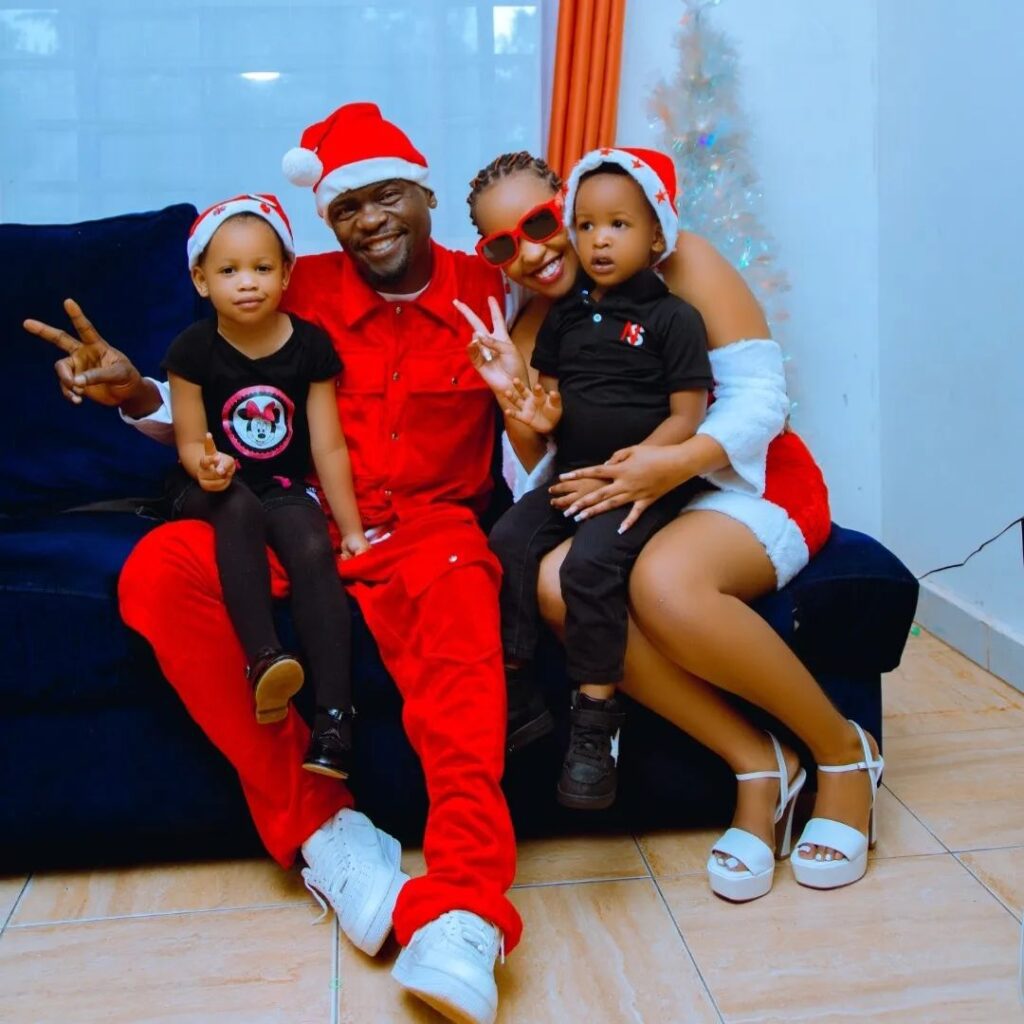 Weasel Manizo Christmas 2023