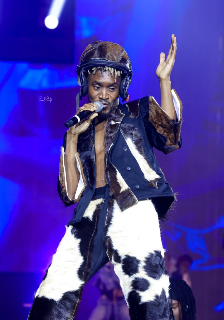 A Pass, A Pass critiques artists, deejays