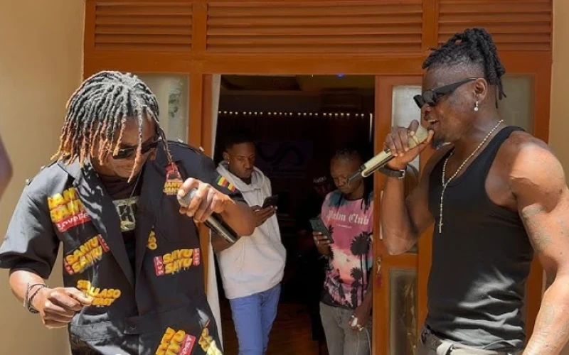 King Saha, Pallaso
